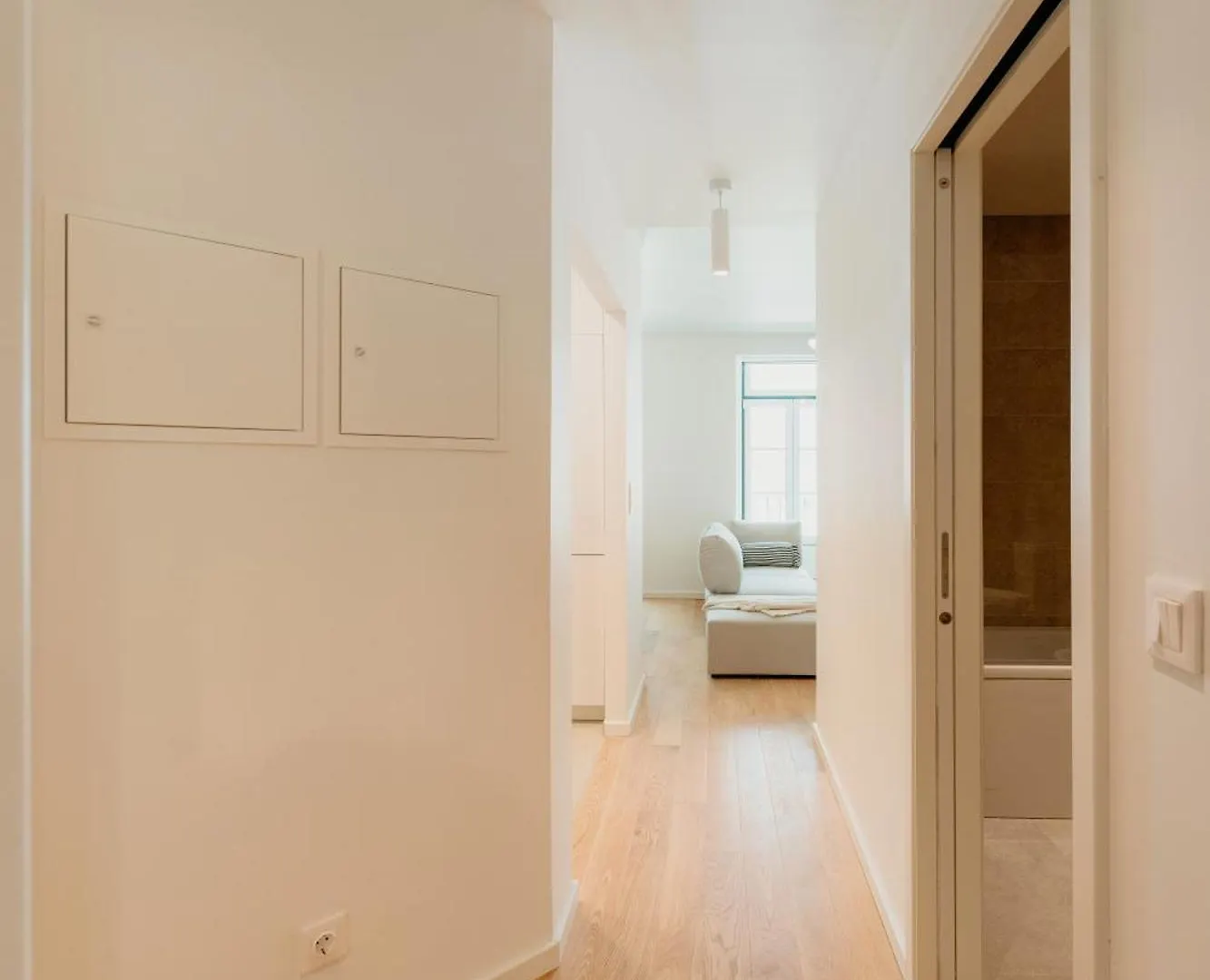 Mary Pink - No 3C - Sublime Two-Bedroom Apartment Lisbon